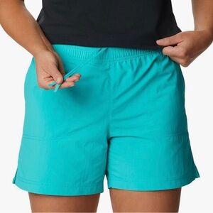 NWT • Columbia Sandy River Shorts